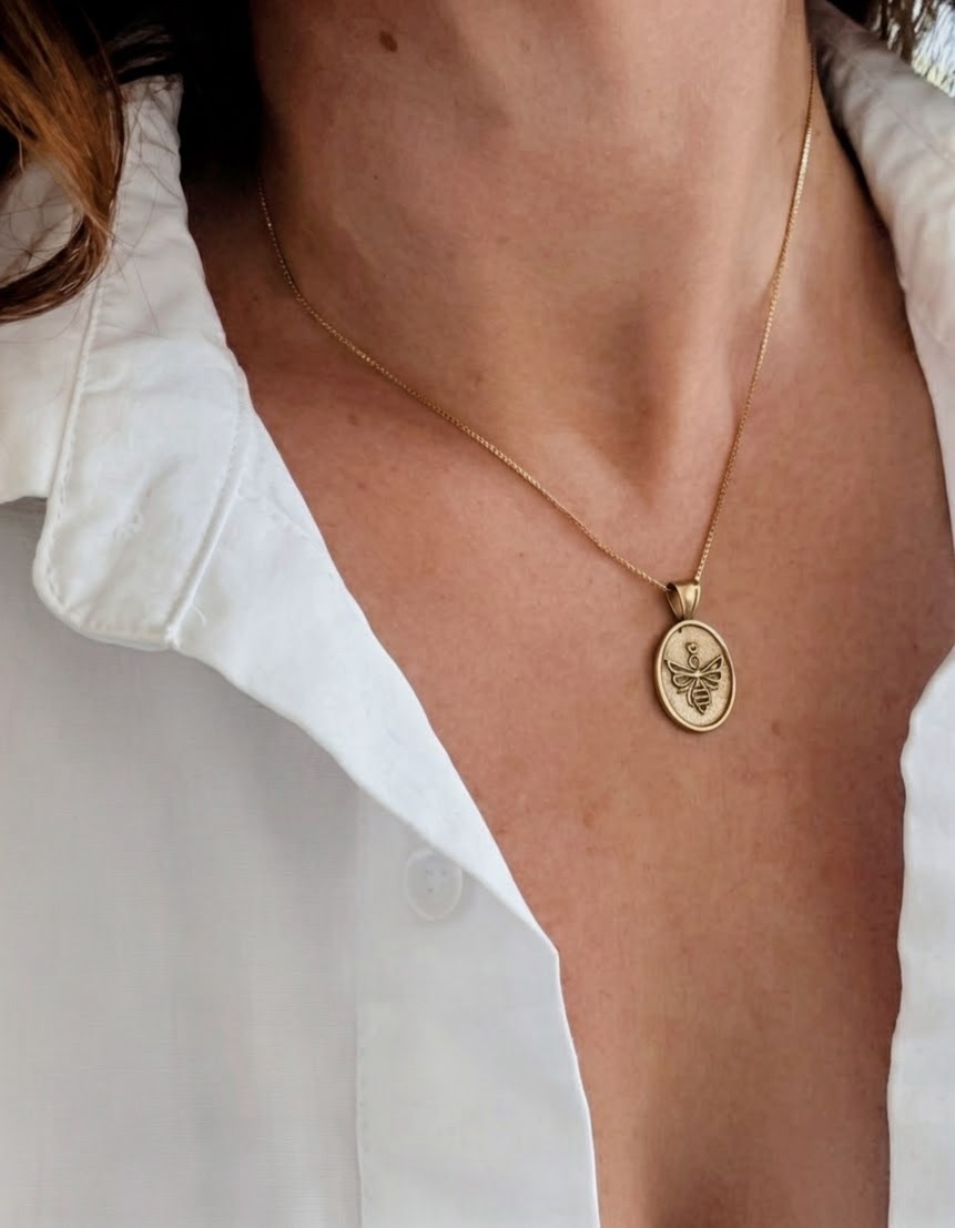 Melissa - The Queen Bee Talisman - Image 2
